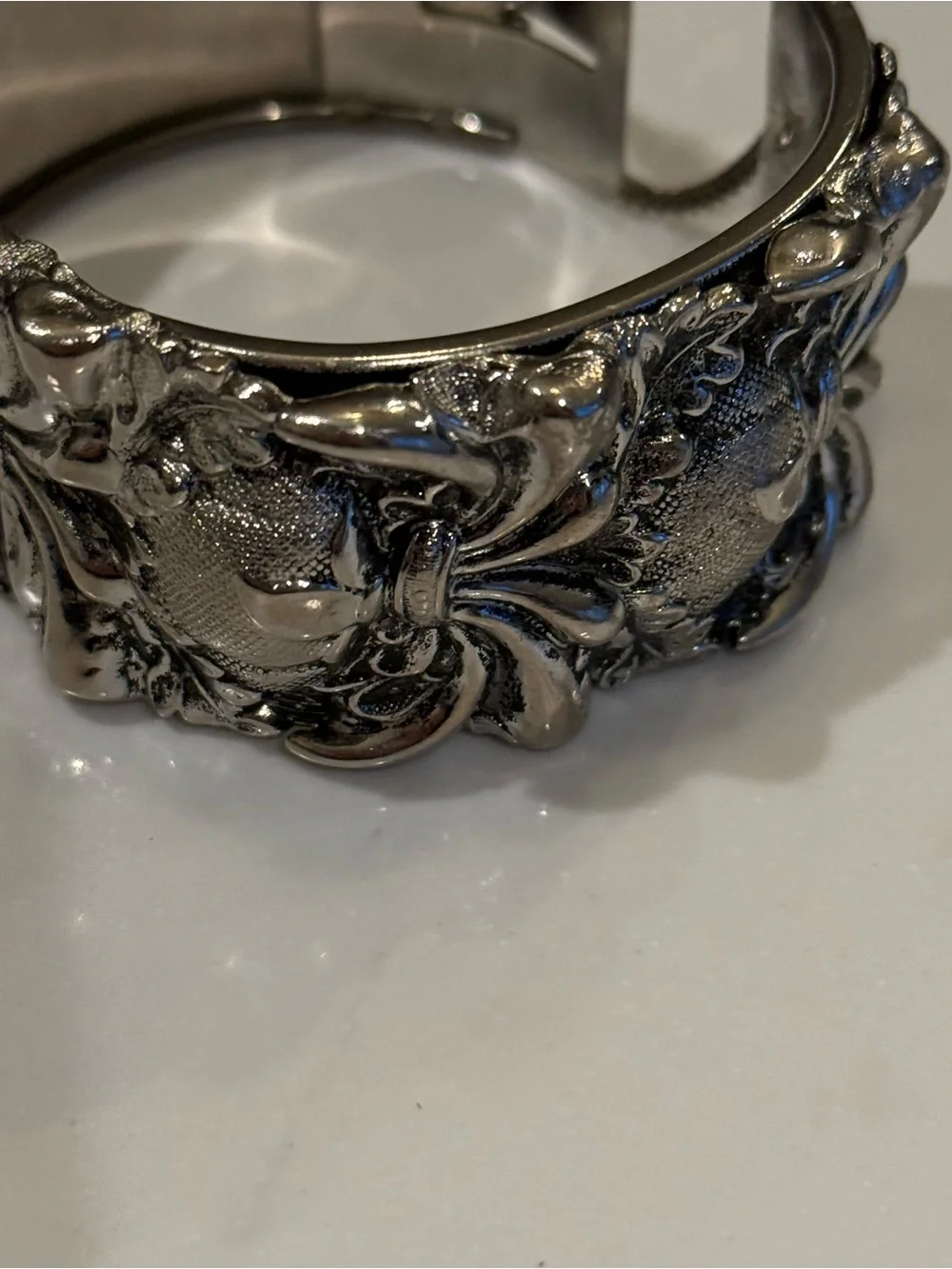 Vintage Whiting & Davis Silver-Tone Repoussé Hinged Clamper Cuff Bracelet